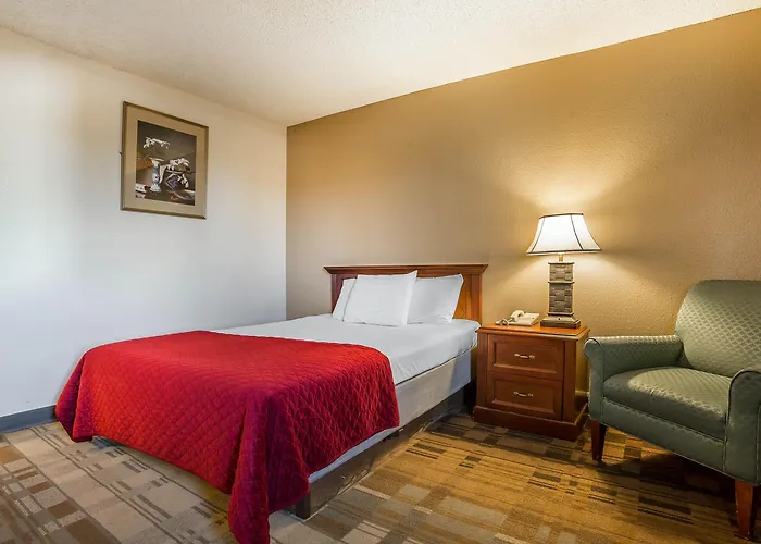 Inn Rodeway I-80 East 2*