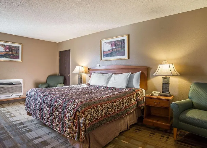 Rodeway I-80 East Inn 2*